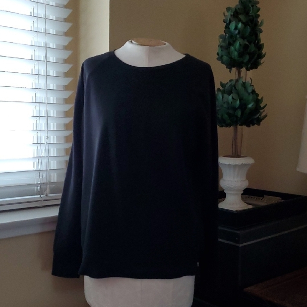 Time And Tru Black Crew Neck Pullover Sweatshirt